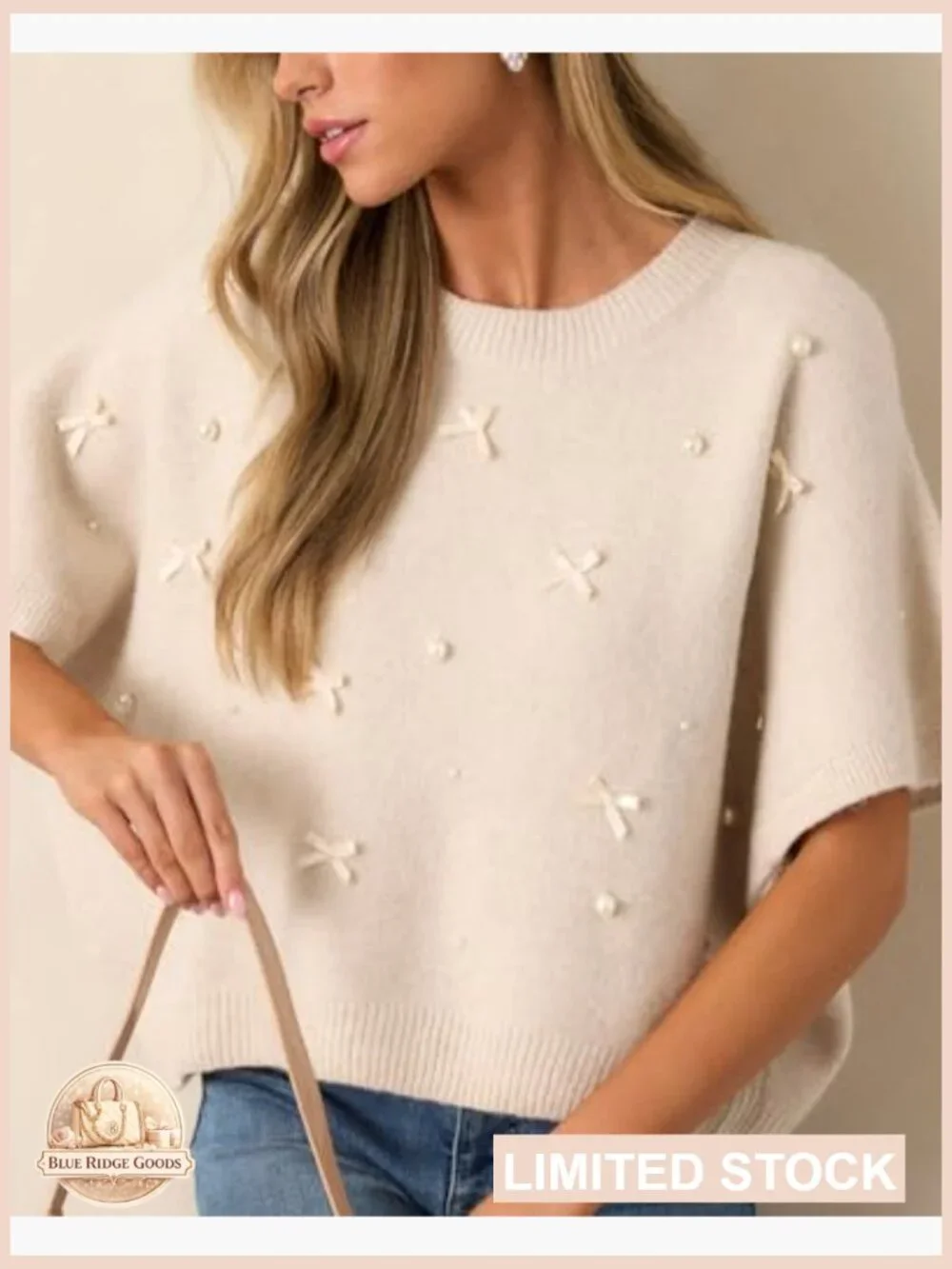 Cropped Pullover Sweater with Bow and Pearl Embellishments Y2K Chic - Picture 3 of 6